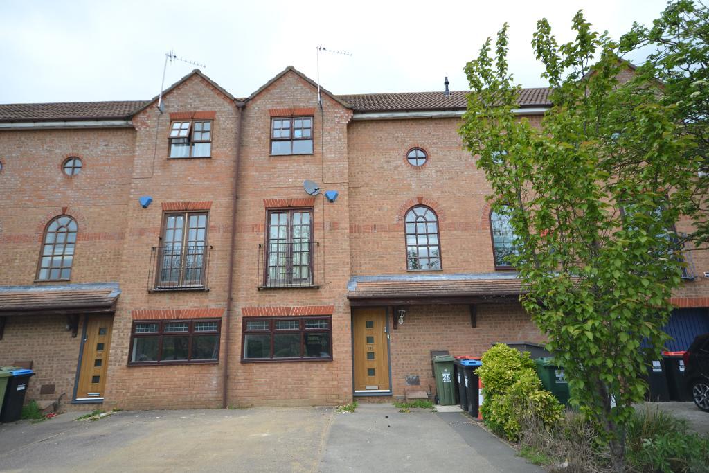 Room Grace Avenue in Milton Keynes