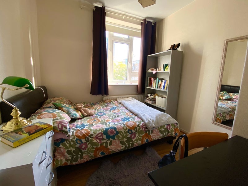 Room Philchurch Place in Greater London