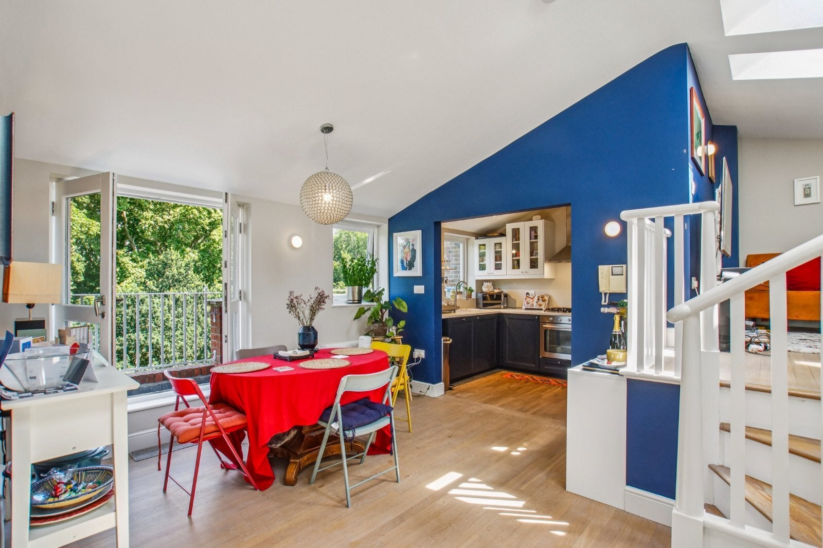 Flat Anhalt Road in Greater London