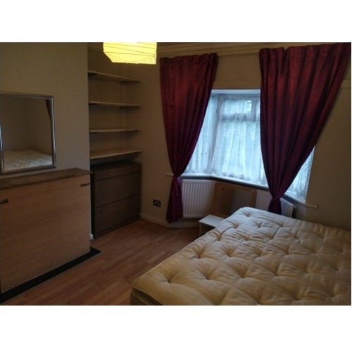 Room Carlisle Avenue in Greater London