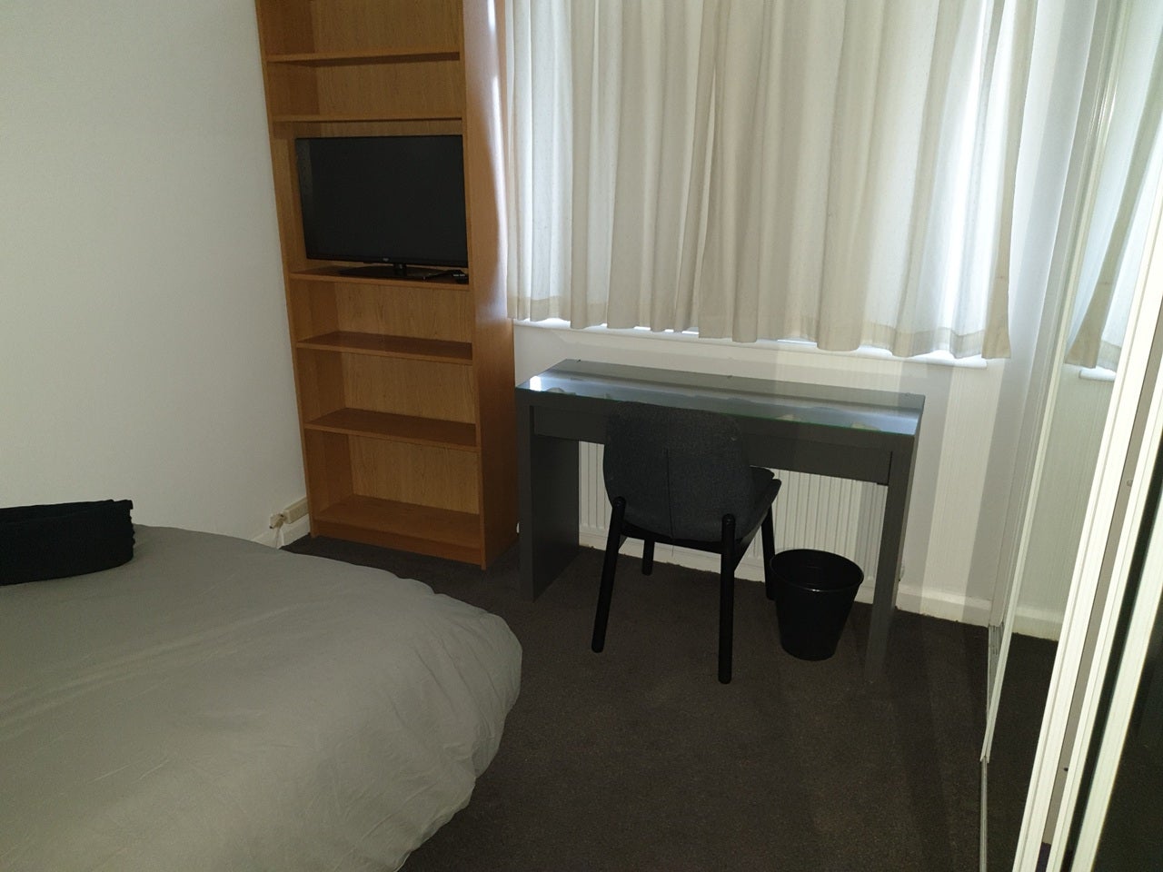 Room Parsonage Manorway in Greater London