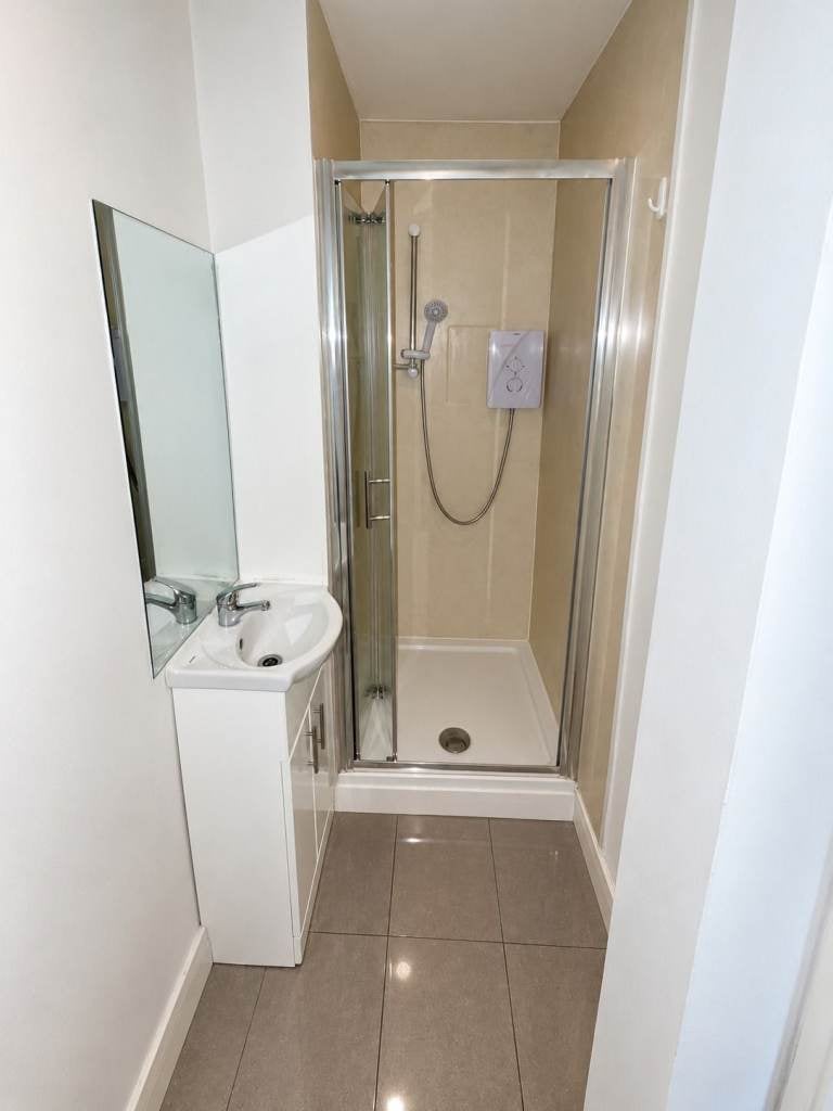 Flat New Windsor Street in Greater London