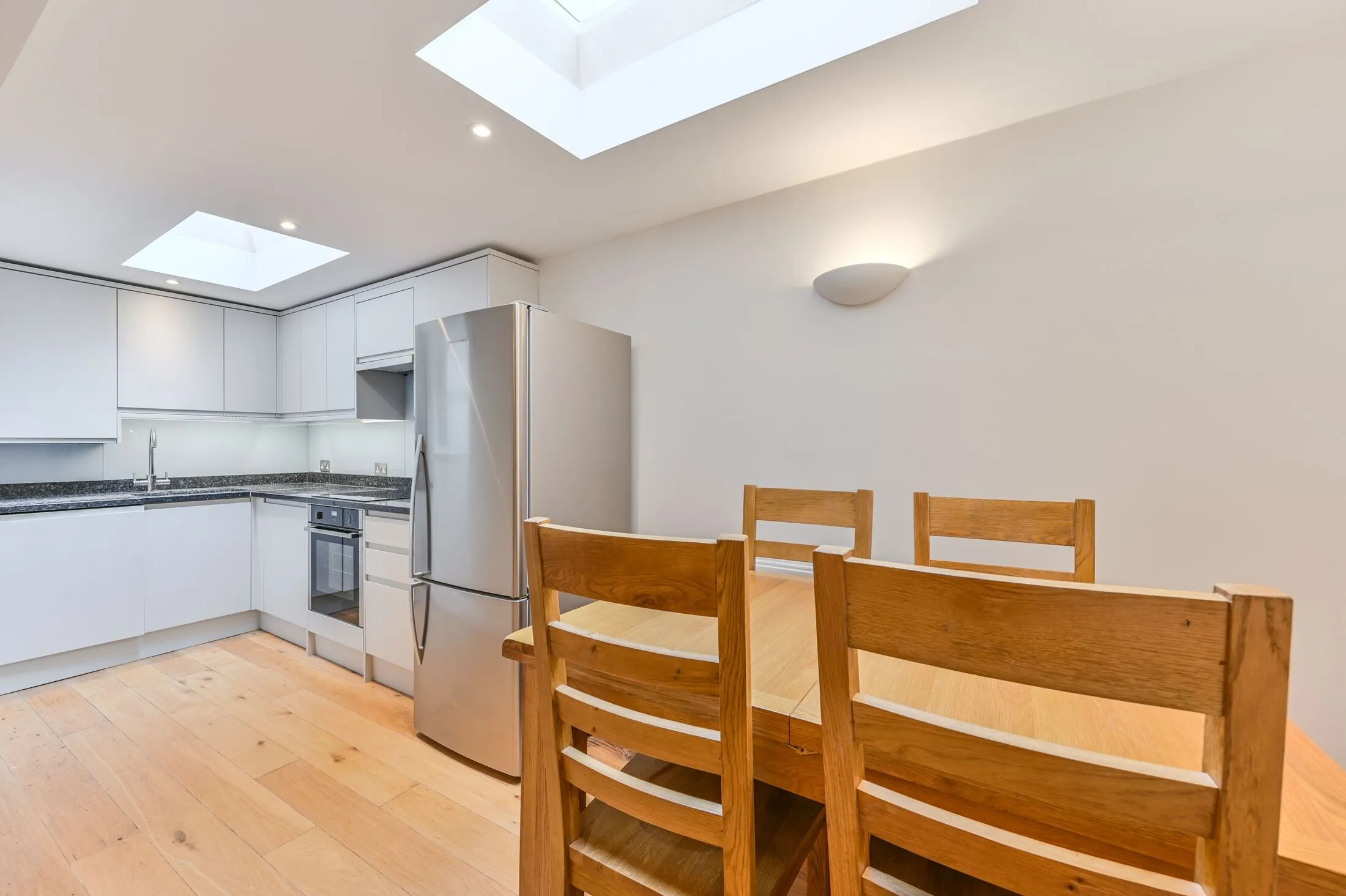 Flat Charlwood Street in City of Westminster