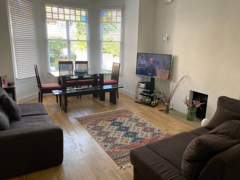 Room Park Hall Road in Greater London
