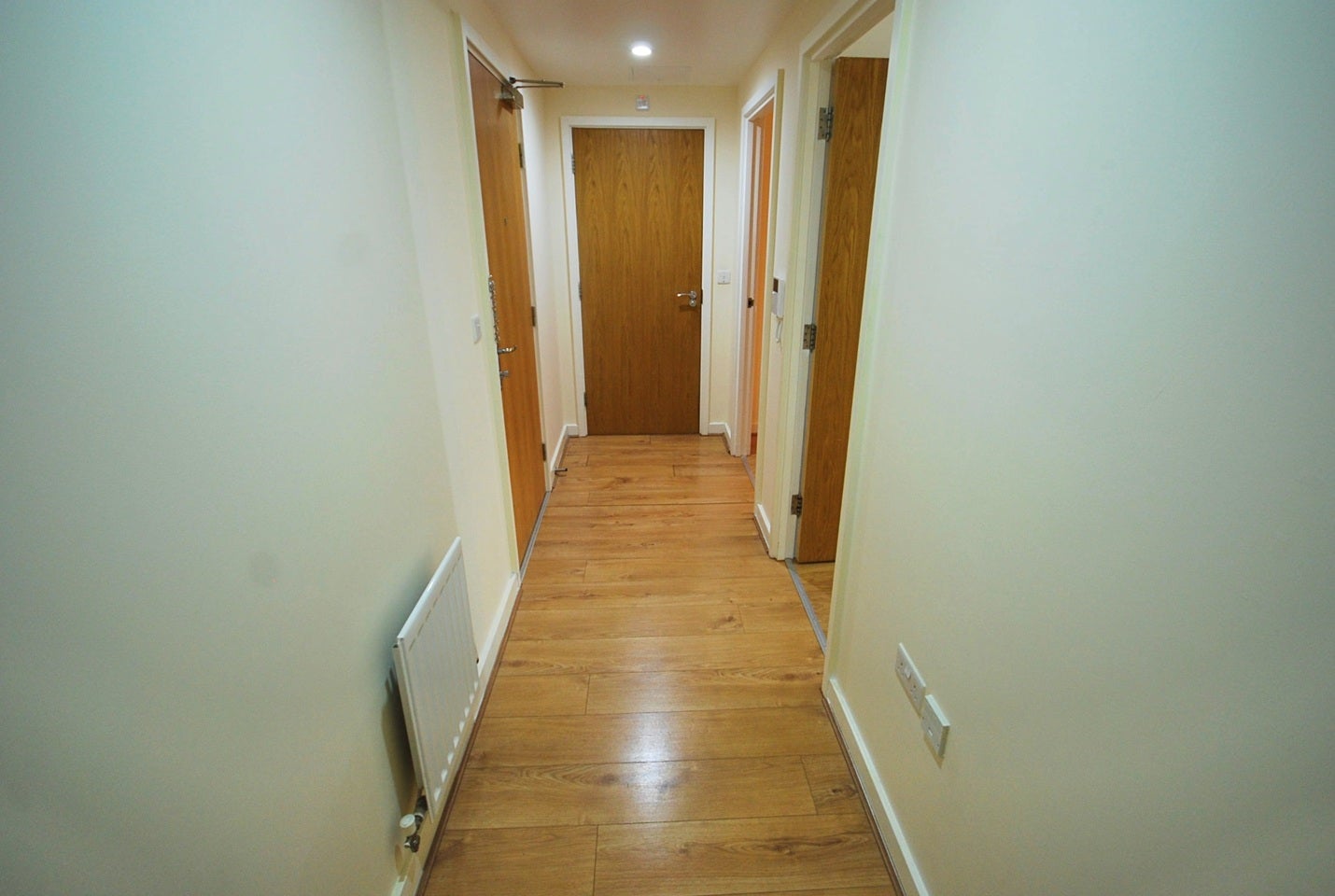 Flat Atlip Road in Greater London
