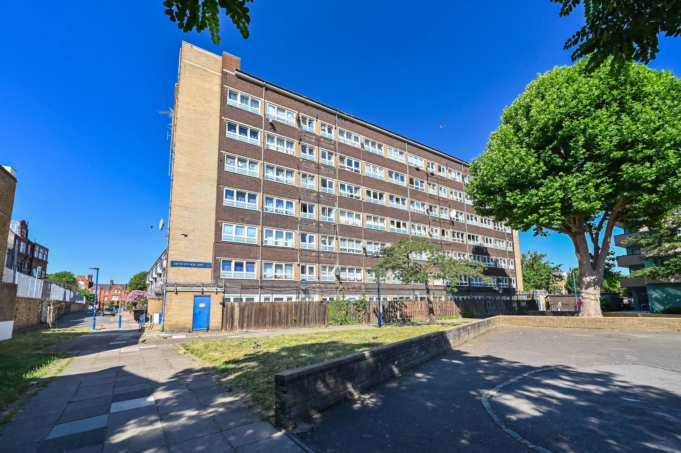 Flat Coborn Street in Greater London