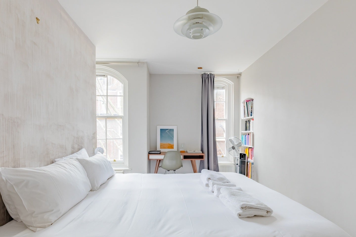 Flat Navarre Street in Greater London