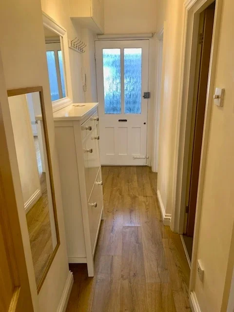 Flat Sulgrave Road in Greater London