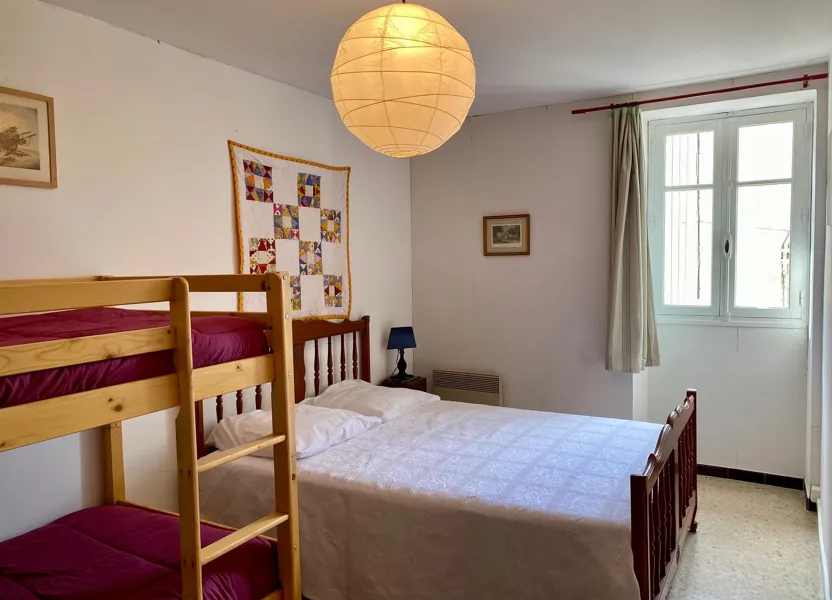 Maison Route de La Bastidonne à Mirabeau à La Tour-d'Aigues