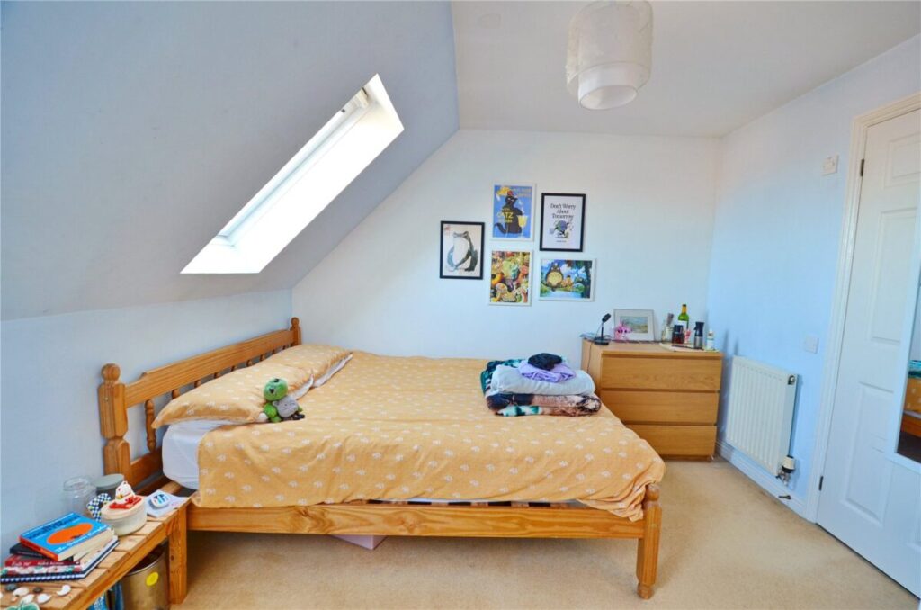 Room Casson Drive in Stoke Gifford