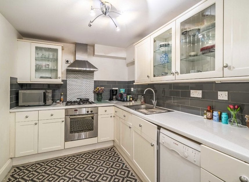 Flat St Gerards Close in Greater London