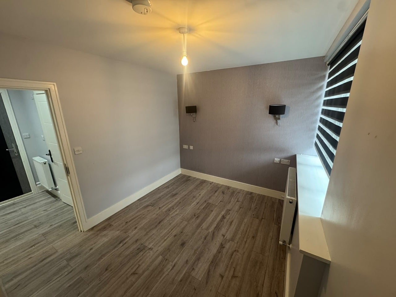 Flat Henry Road in Greater London