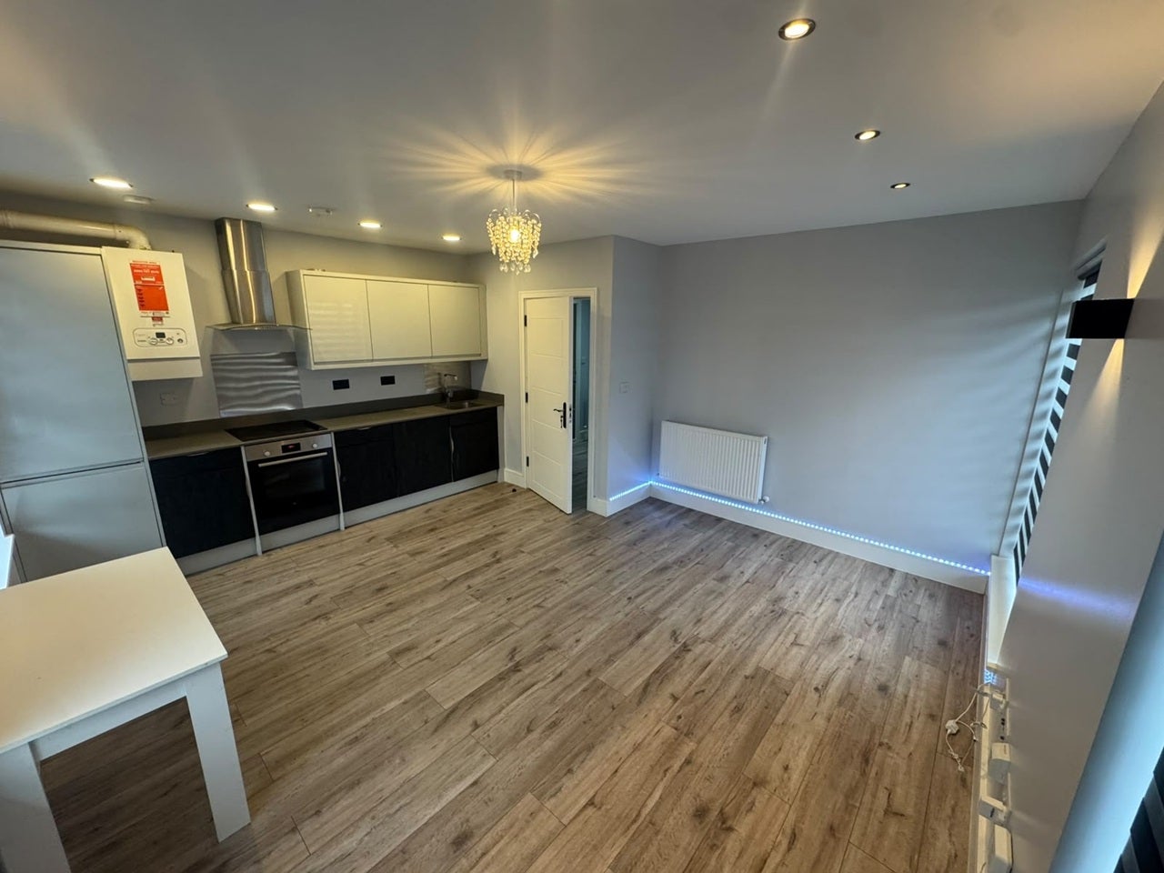Flat Henry Road in Greater London