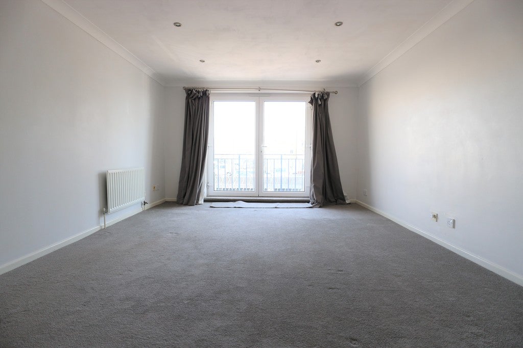 Flat The Strand in Roedean