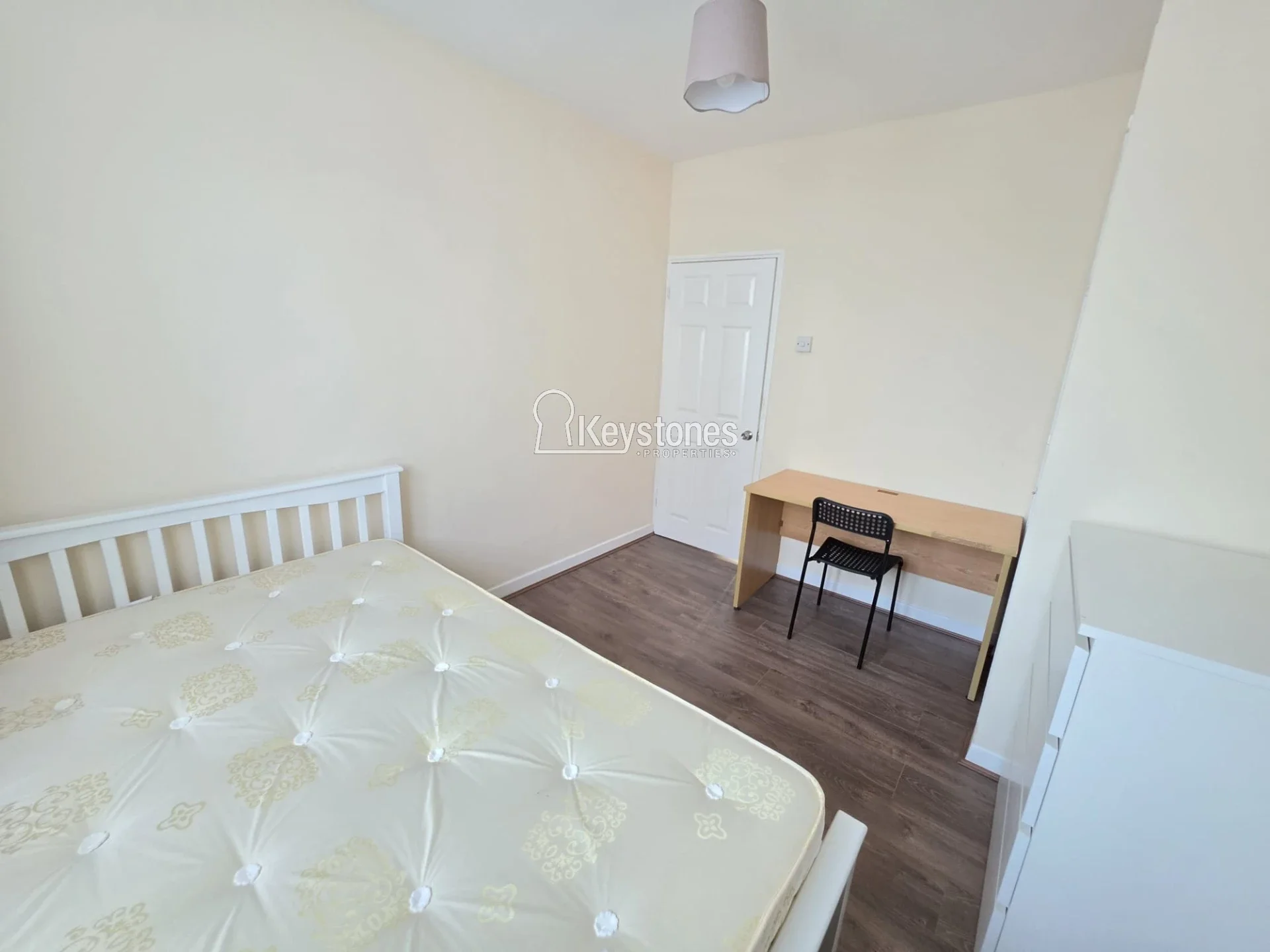Room Canrobert Street in Greater London