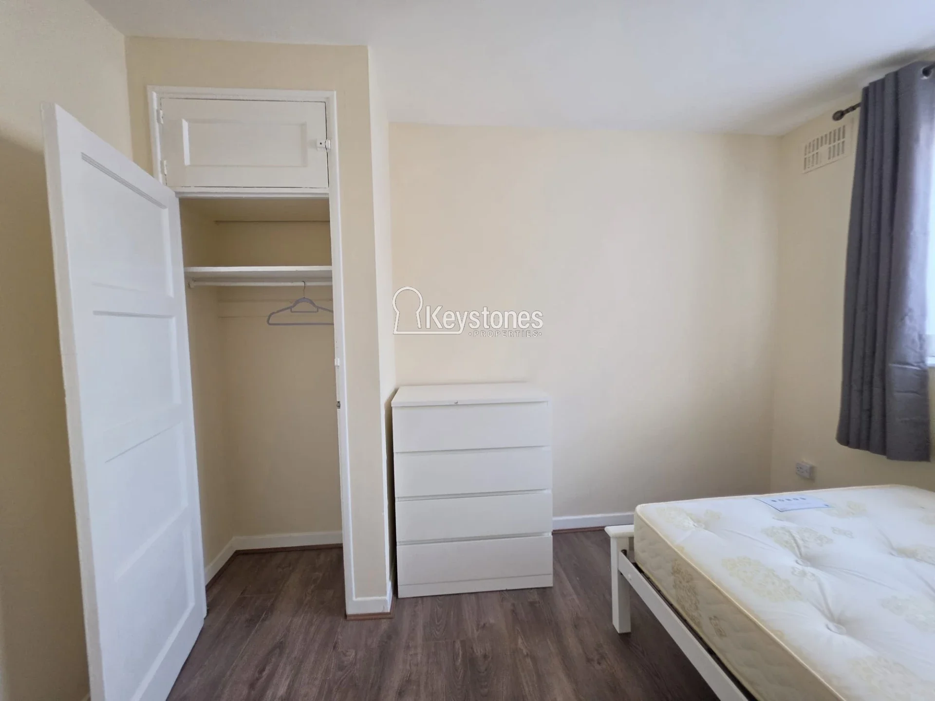 Room Canrobert Street in Greater London