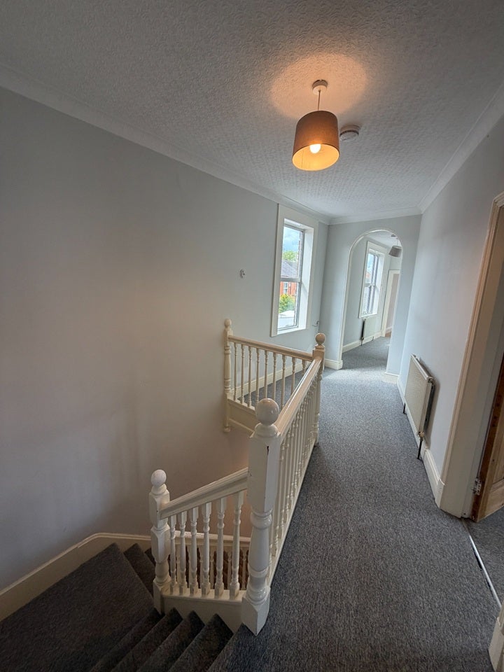 Flat Countesthorpe Road in Oadby and Wigston
