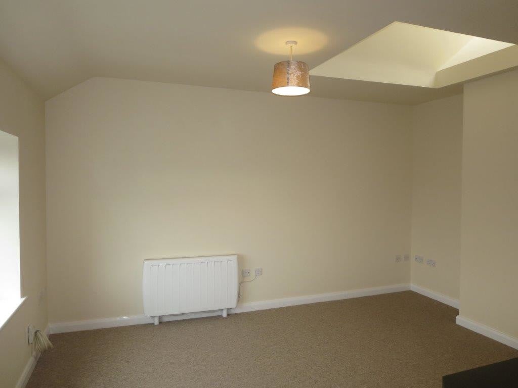 Flat Millers Lane in Stoke-On-Trent