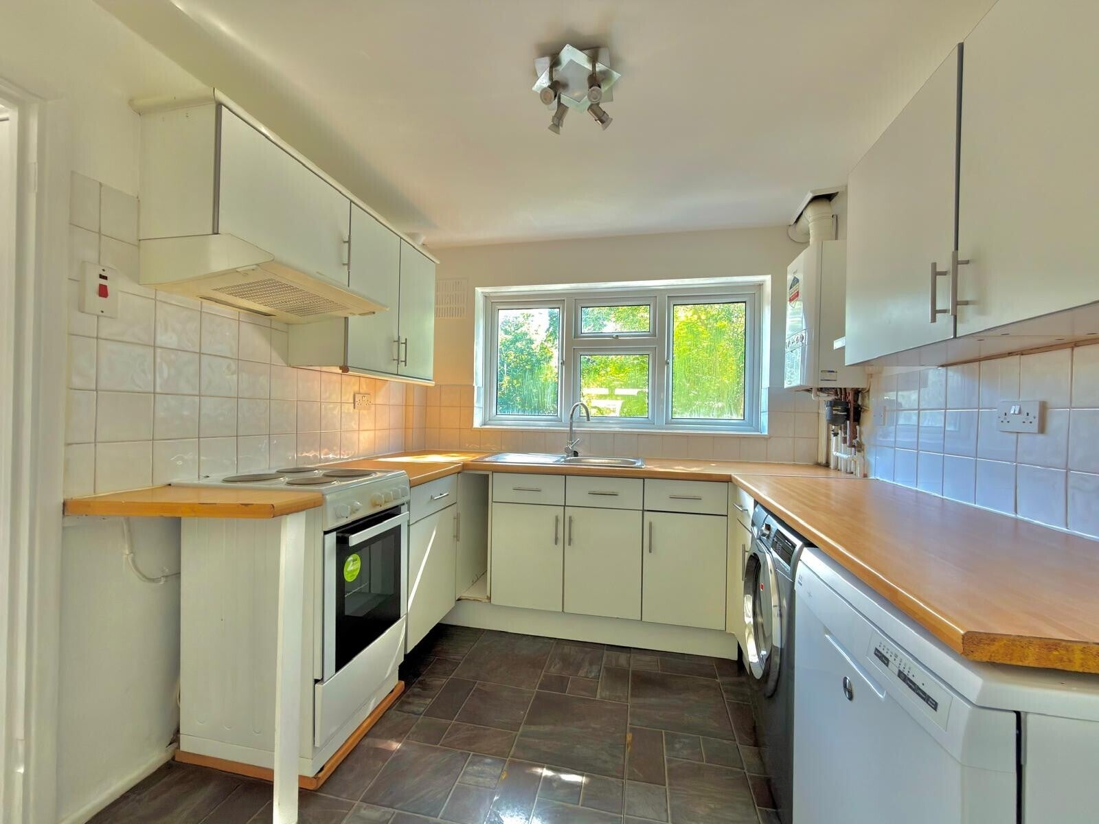 Flat Carters Hill Close in Greater London
