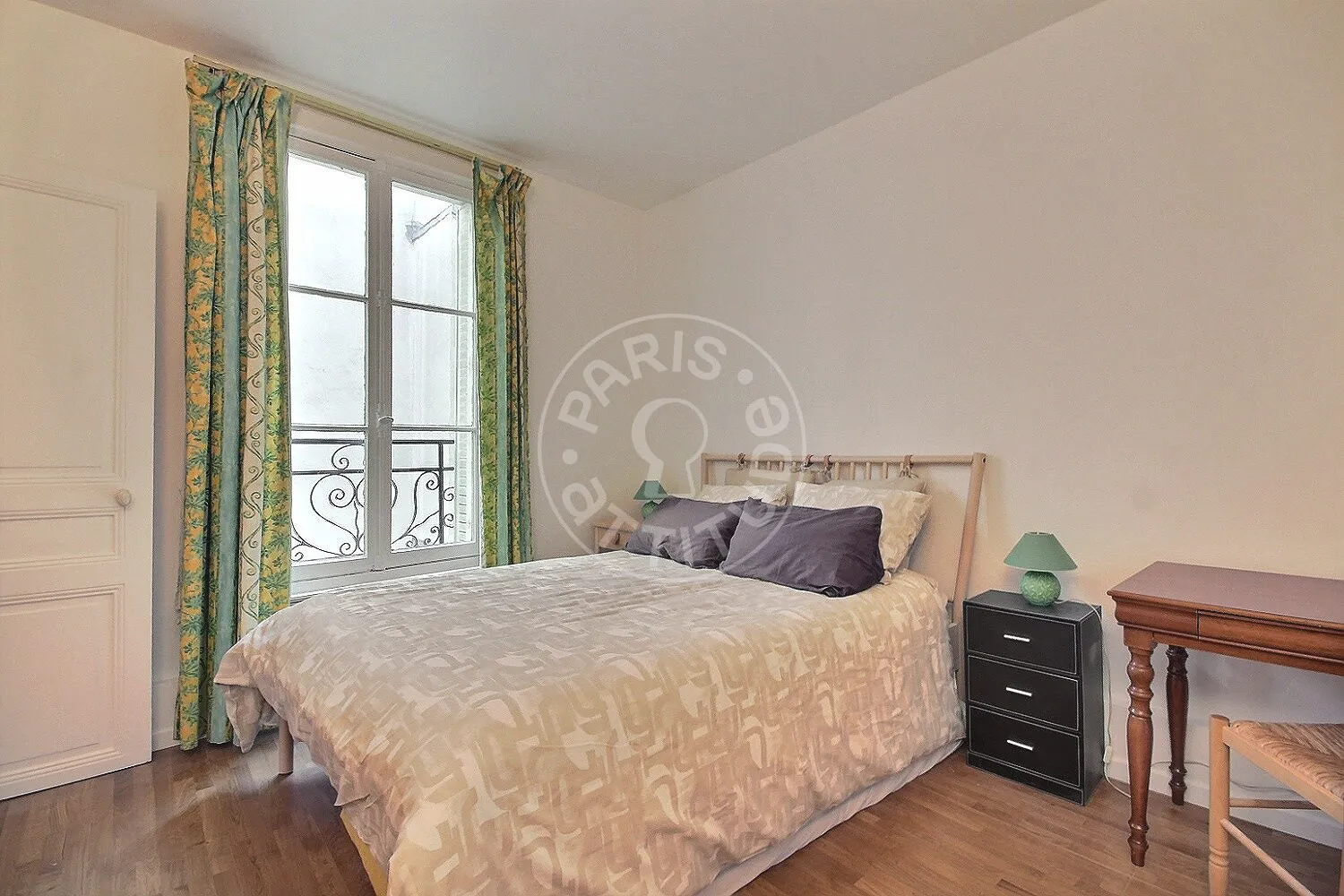 Flat Avenue du Roule in Neuilly-sur-Seine