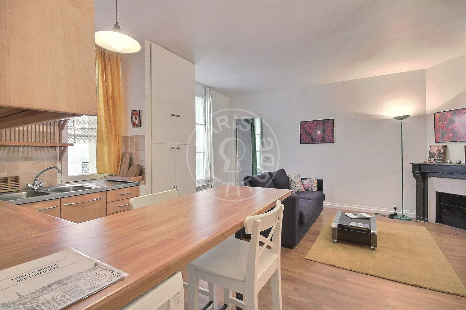 Flat Avenue du Roule in Neuilly-sur-Seine