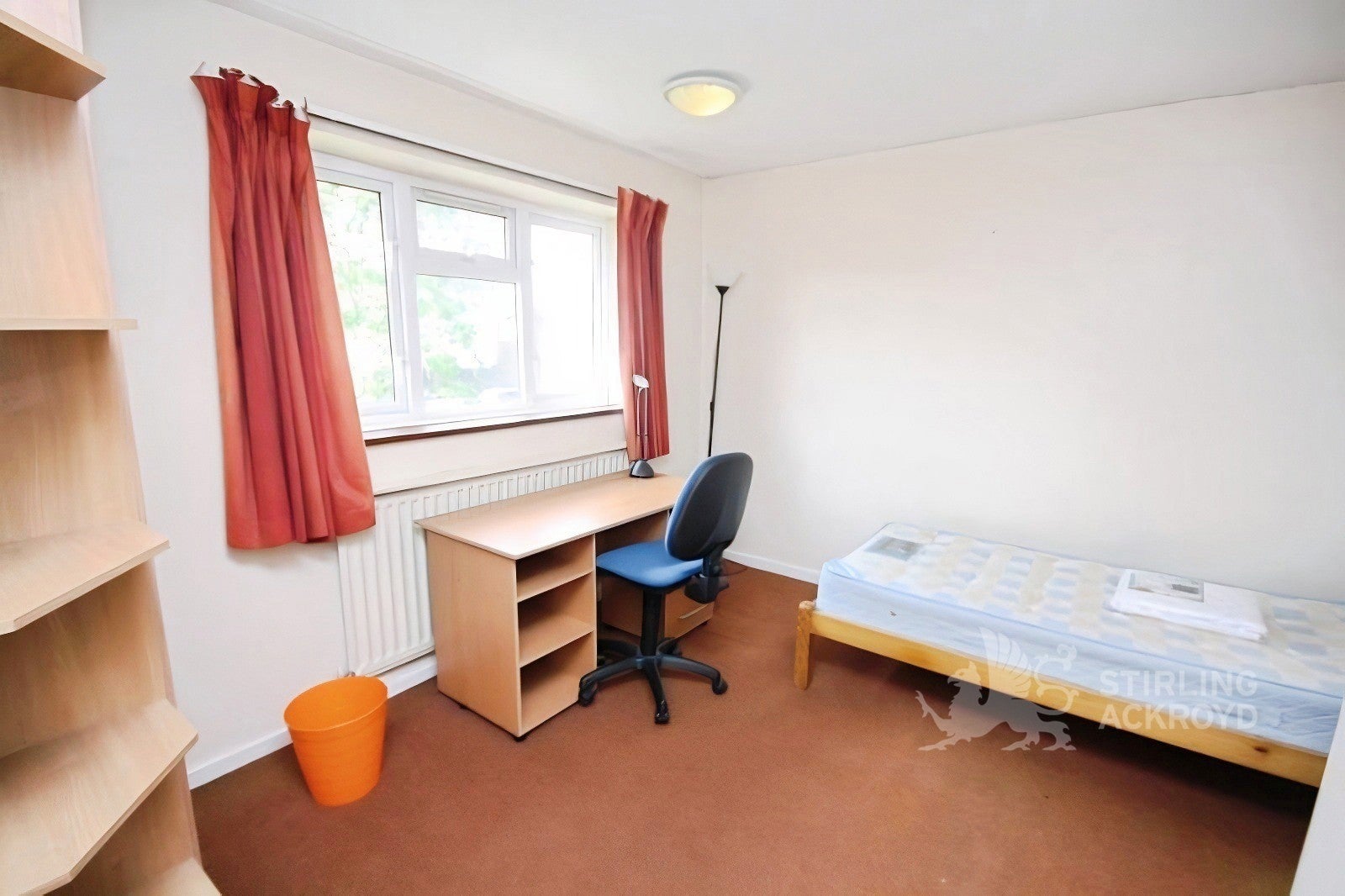 House Humbolt Close in Guildford
