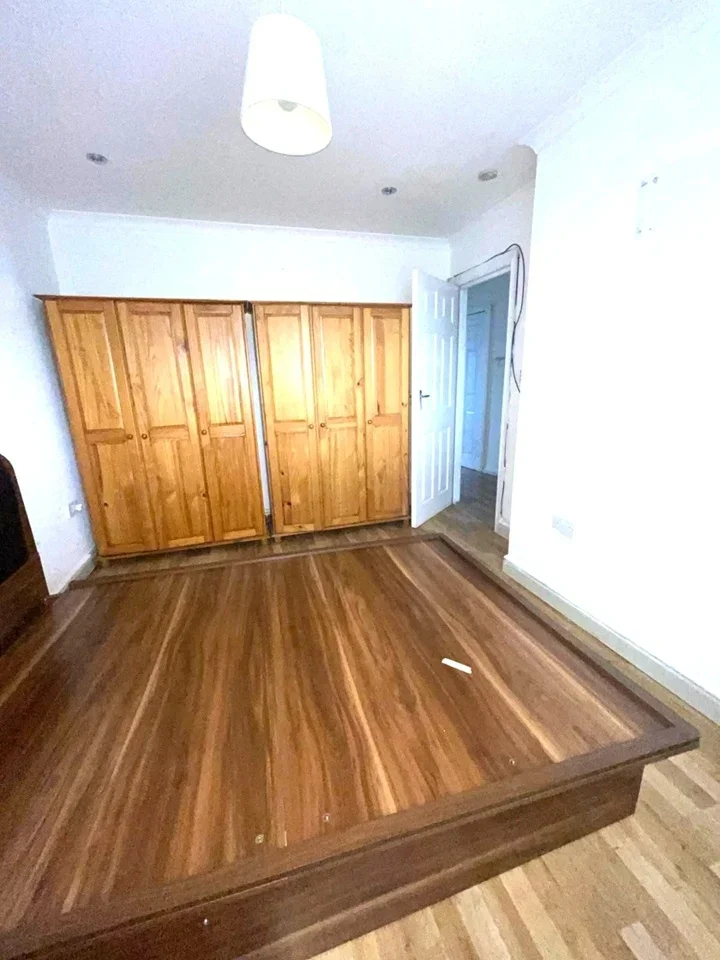 Flat Dudley Road in Greater London