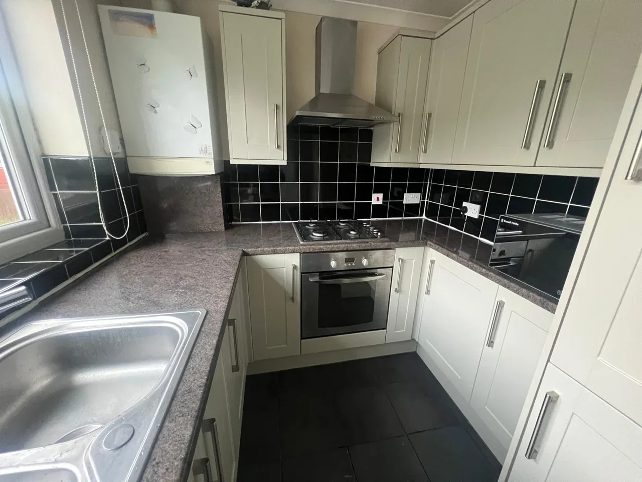 Flat Dudley Road in Greater London