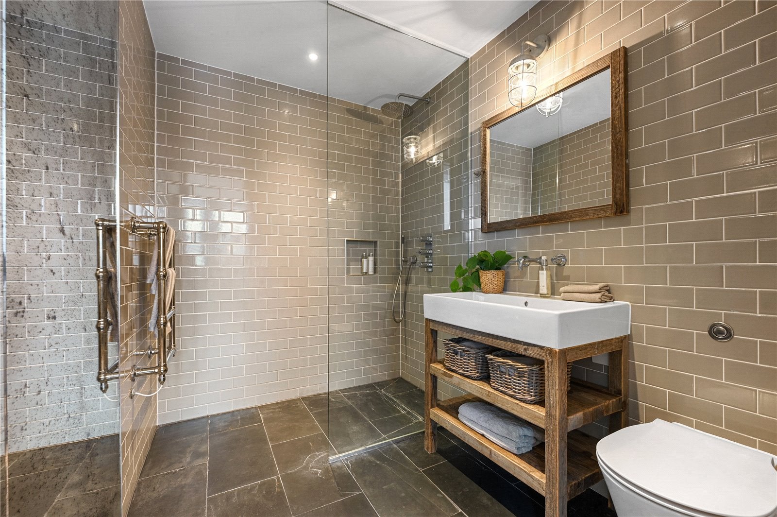 Flat Great Titchfield Street in City of Westminster