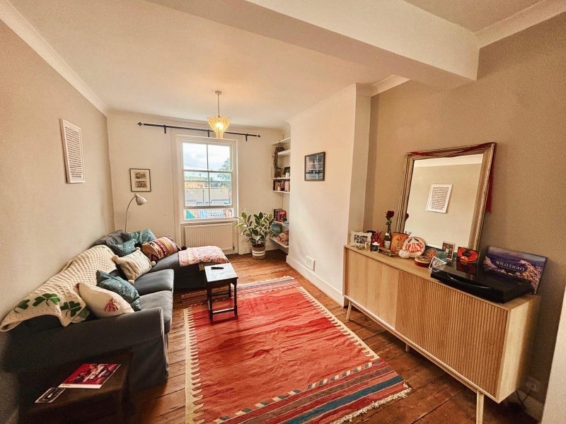 Room Falkland Road in Greater London