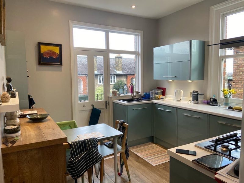 Room Barcombe Avenue in Greater London