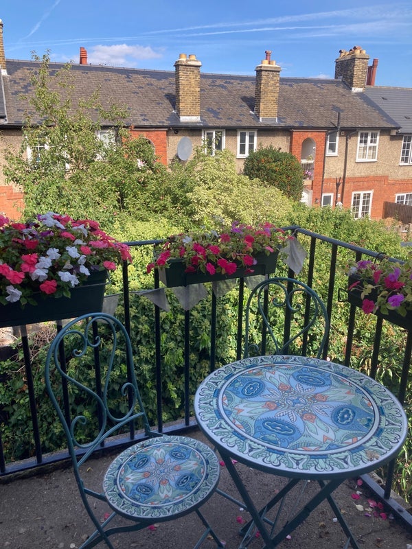Room Barcombe Avenue in Greater London