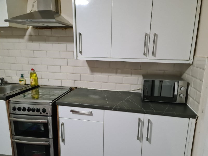 Room Steele Road in Greater London