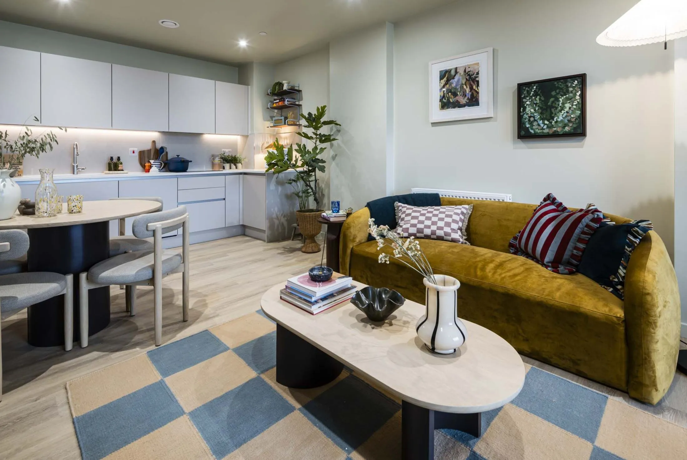 Flat Dawley Parade in Greater London