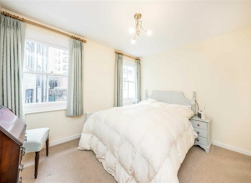 House Osten Mews in Greater London