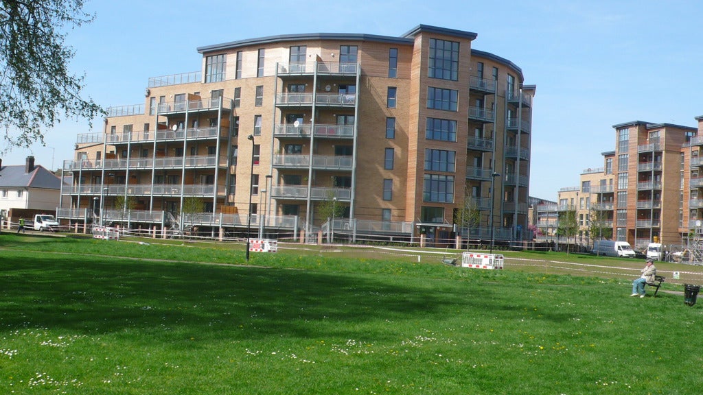Flat Mount Pleasant Lane in Greater London
