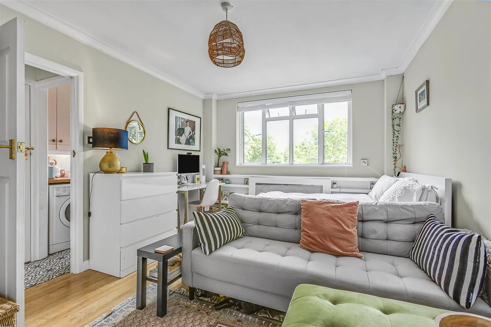 Room Upper Richmond Road in Greater London
