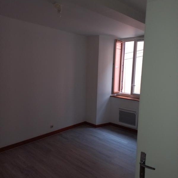 Flat Rue du-Serret in Corps