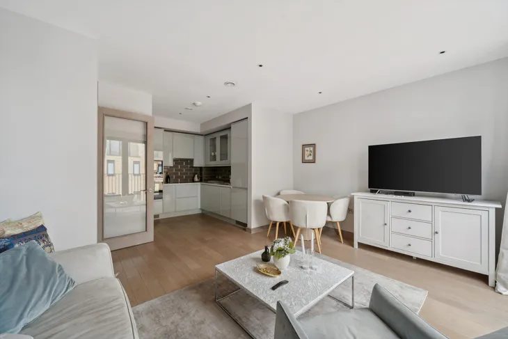 Flat Chivers Passage in Greater London