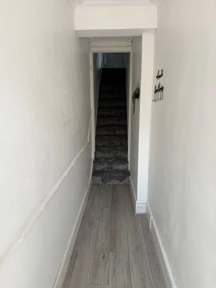 House Frant Road in Greater London