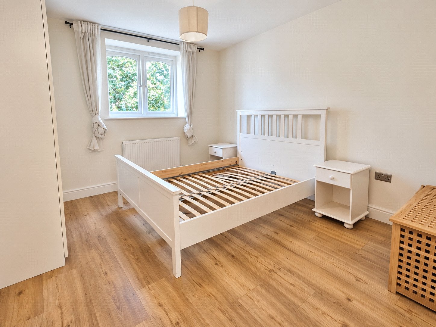 Flat Goldsworth Road in Woking