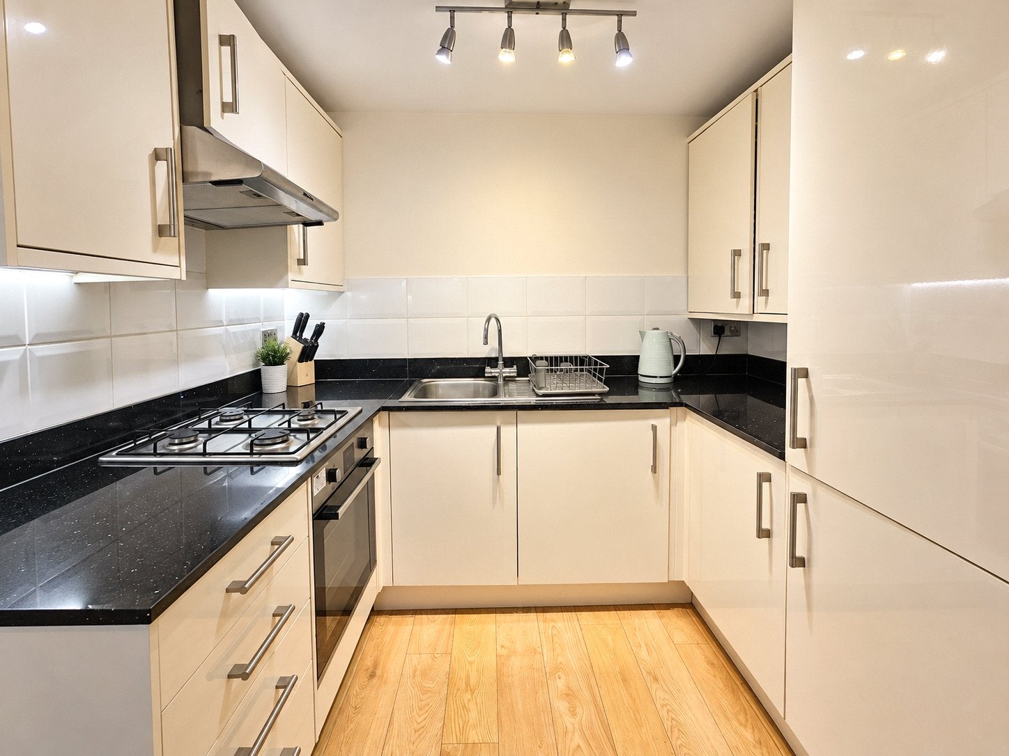 Flat Goldsworth Road in Woking