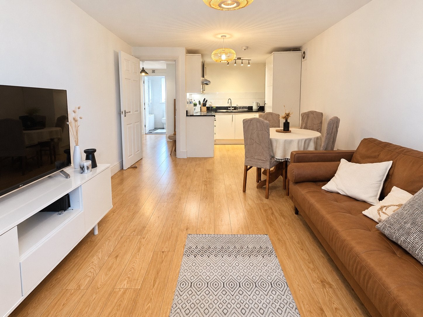 Flat Goldsworth Road in Woking
