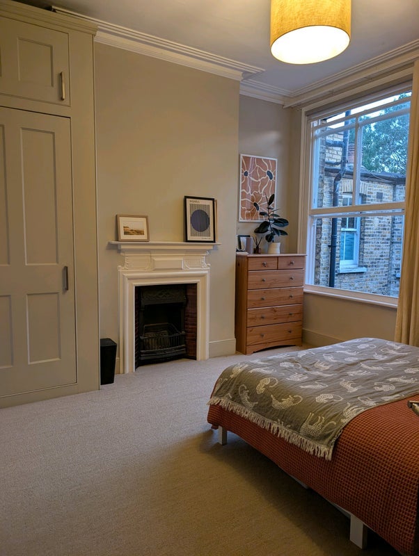 Room Nevis Road in Greater London