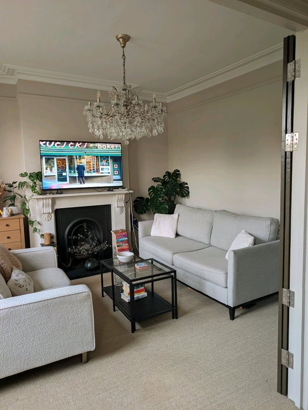 Room Nevis Road in Greater London