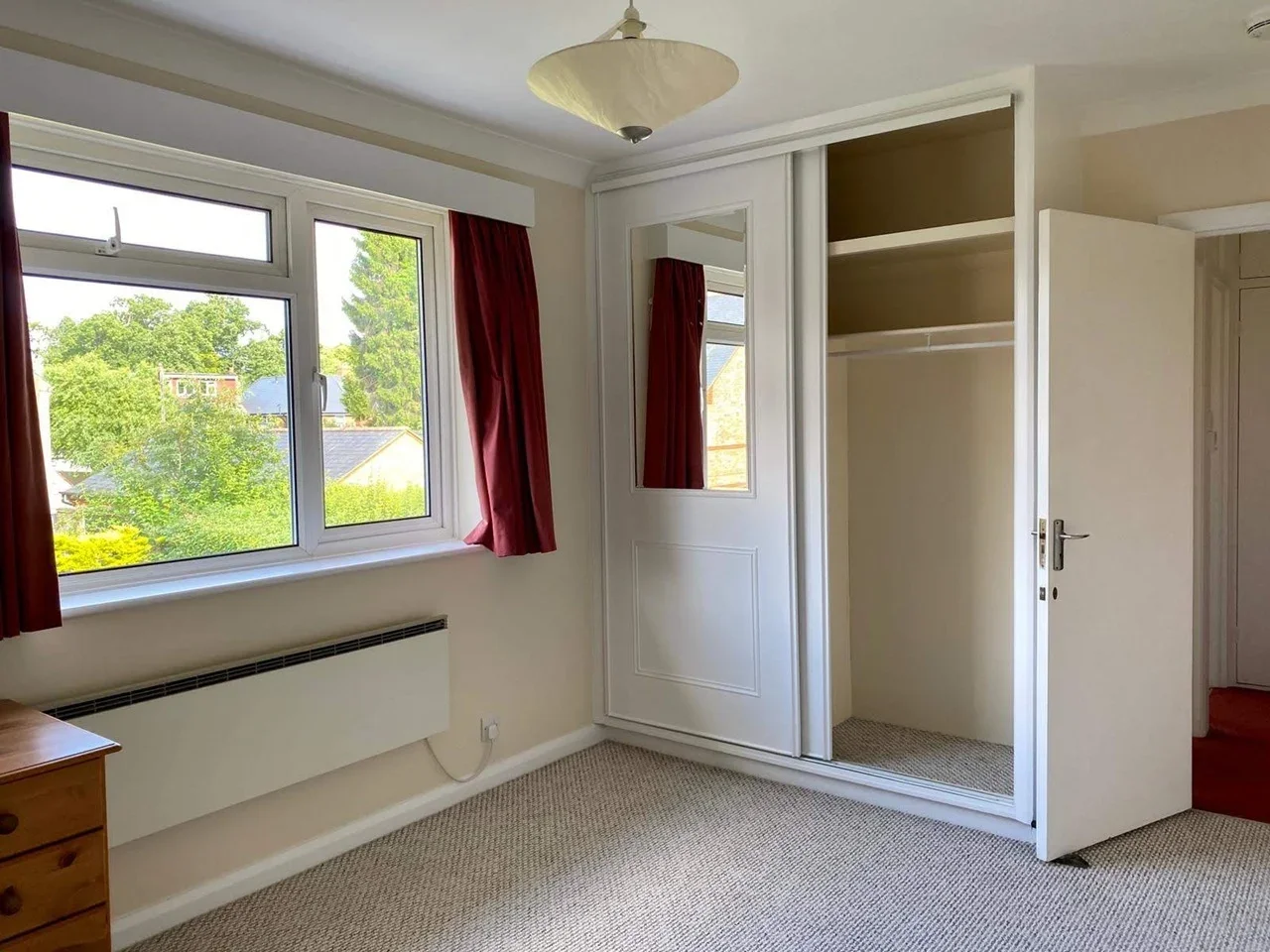 Room Fairgreen Court in Greater London