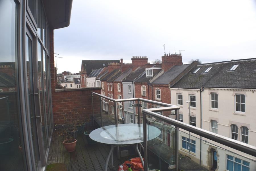 Flat Hazelwood Road in Northampton