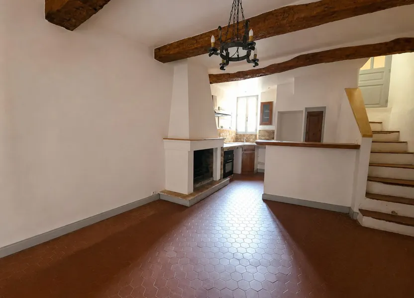 Maison aire à Salernes