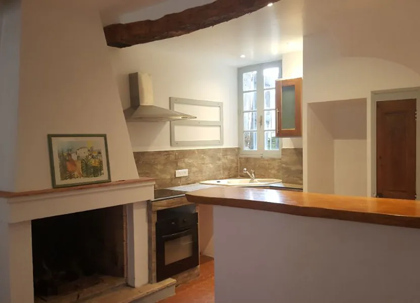Maison aire à Salernes