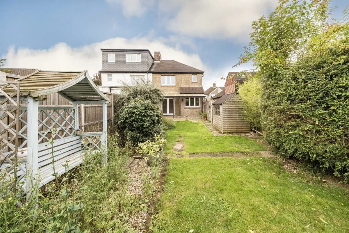 House Glasbrook Avenue in Greater London
